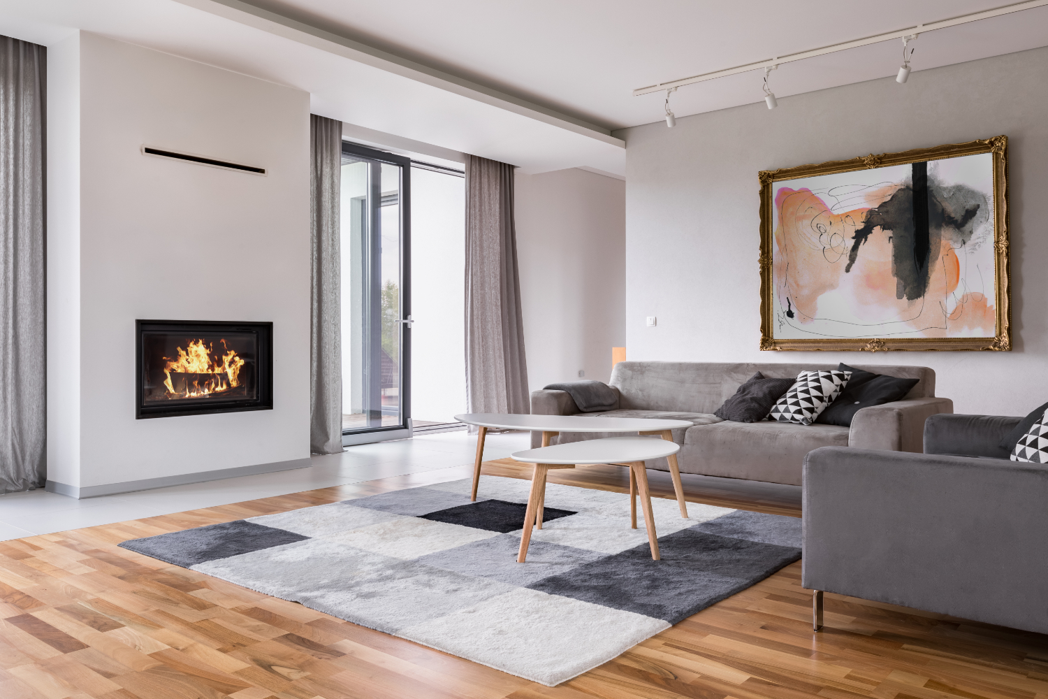 Modern,Living,Room,With,Fireplace,,Sofa,,Balcony,And,Pattern,Carpet