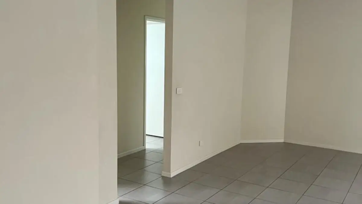 Revitalised interior of a four-bedroom house in Carrum Downs after professional painting.